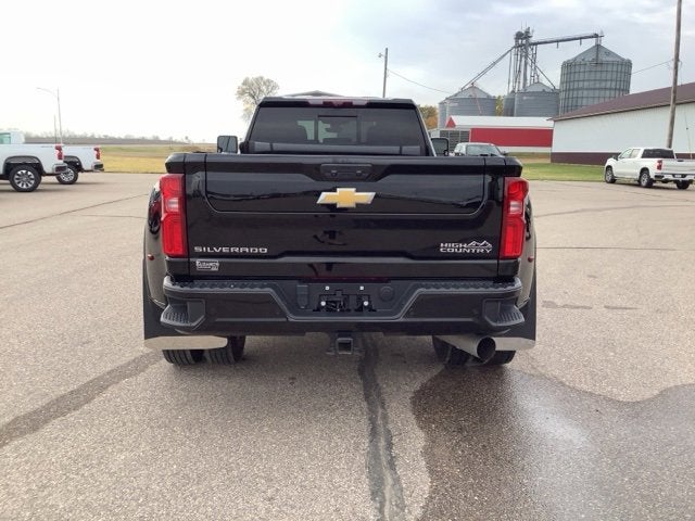 2022 Chevrolet Silverado 3500 HD High Country