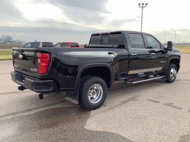 2022 Chevrolet Silverado 3500 HD High Country
