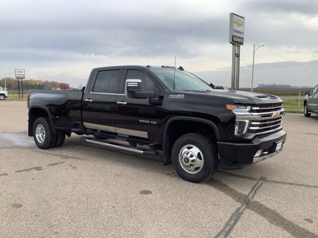 2022 Chevrolet Silverado 3500 HD High Country