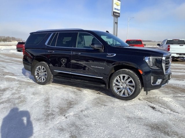 Used 2021 GMC Yukon SLT with VIN 1GKS2BKD4MR415407 for sale in Truman, Minnesota