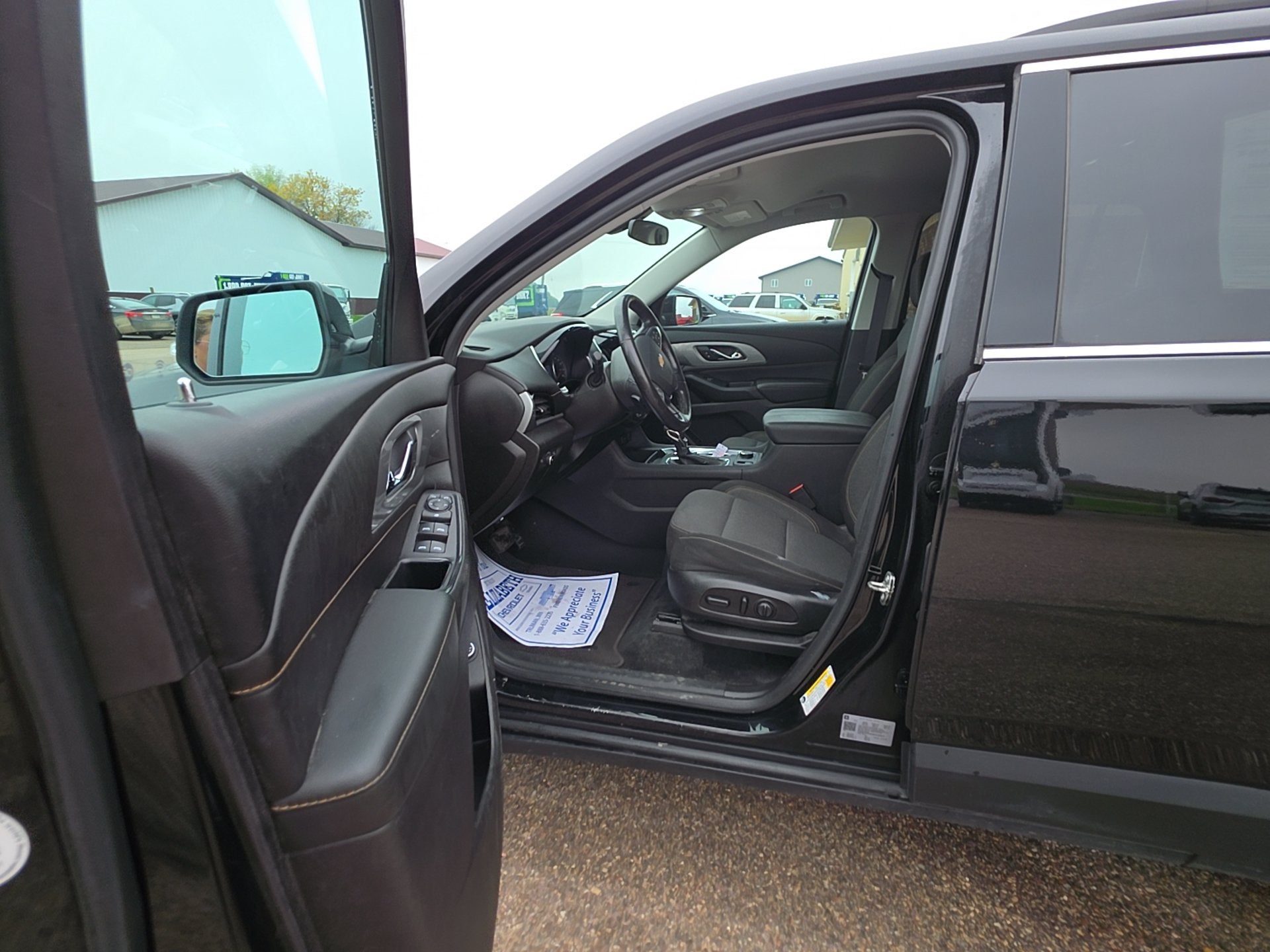 2021 Chevrolet Traverse LT Cloth