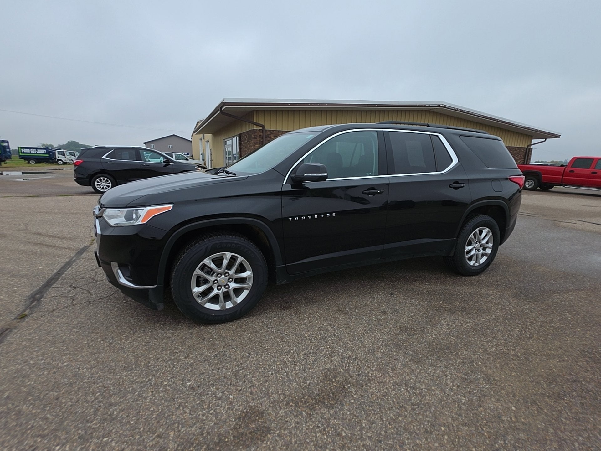 2021 Chevrolet Traverse LT Cloth