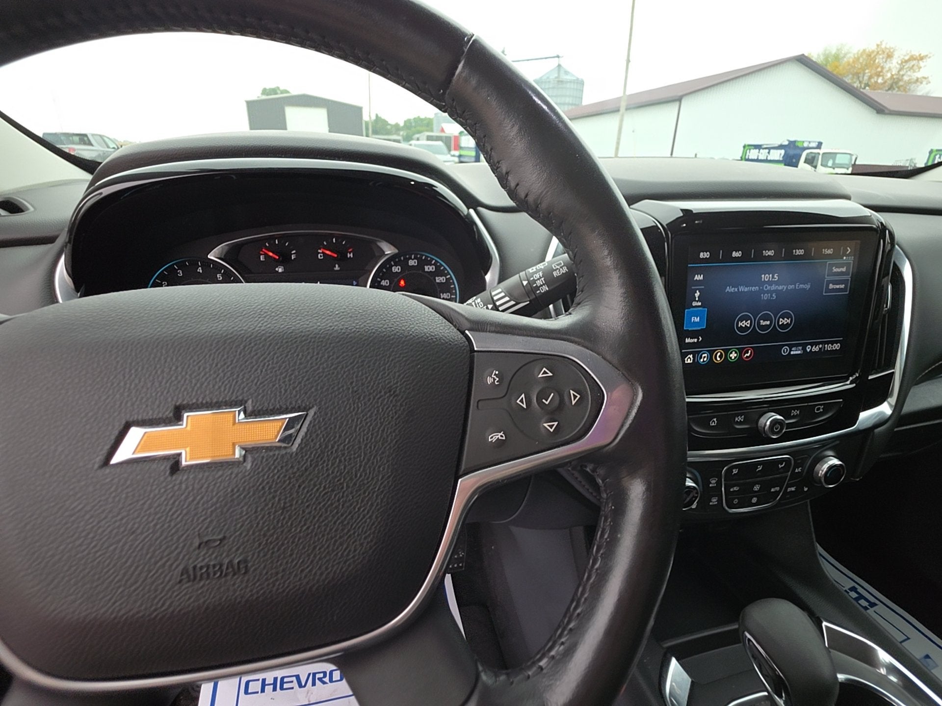 2021 Chevrolet Traverse LT Cloth
