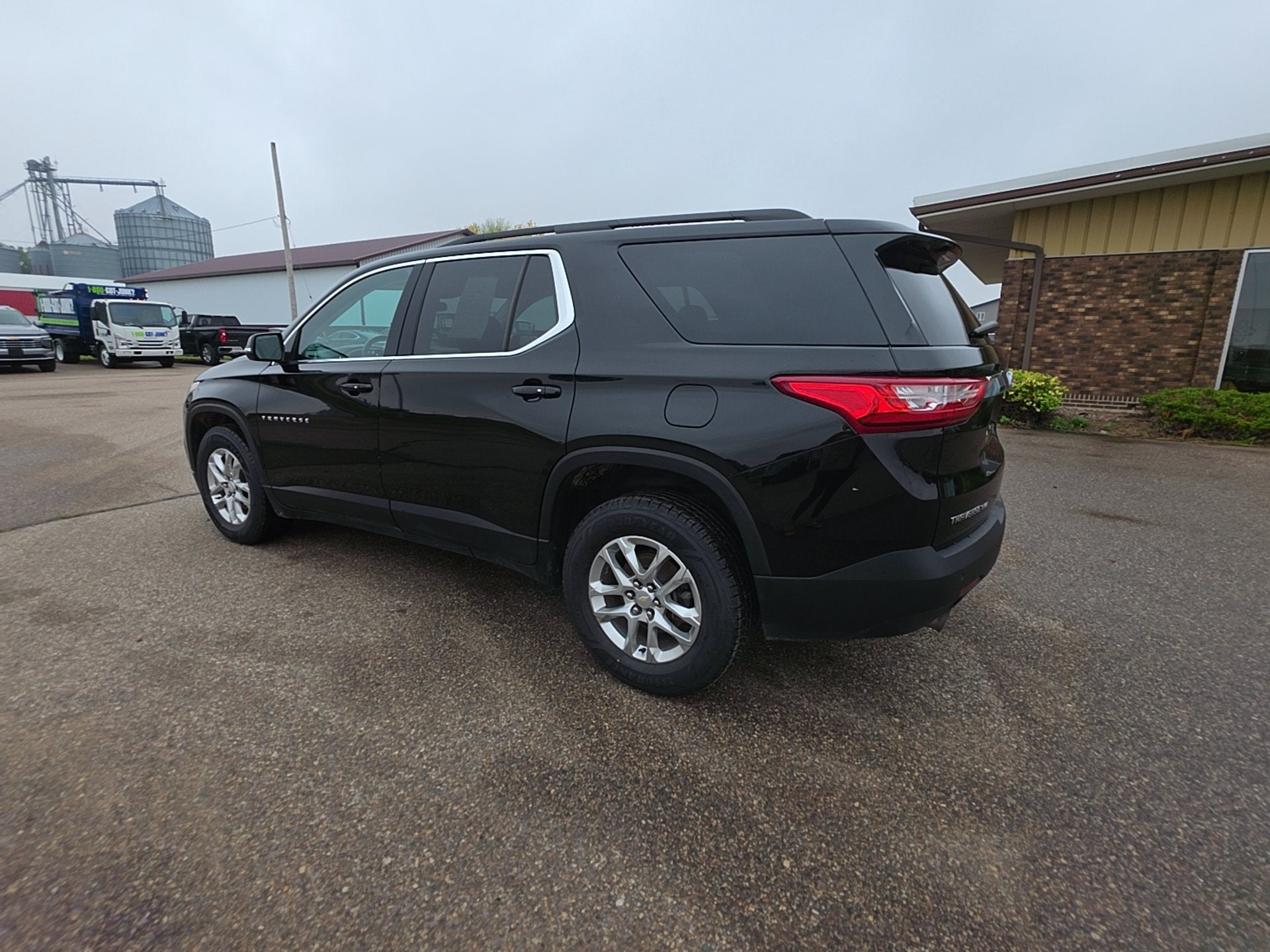 2021 Chevrolet Traverse LT Cloth
