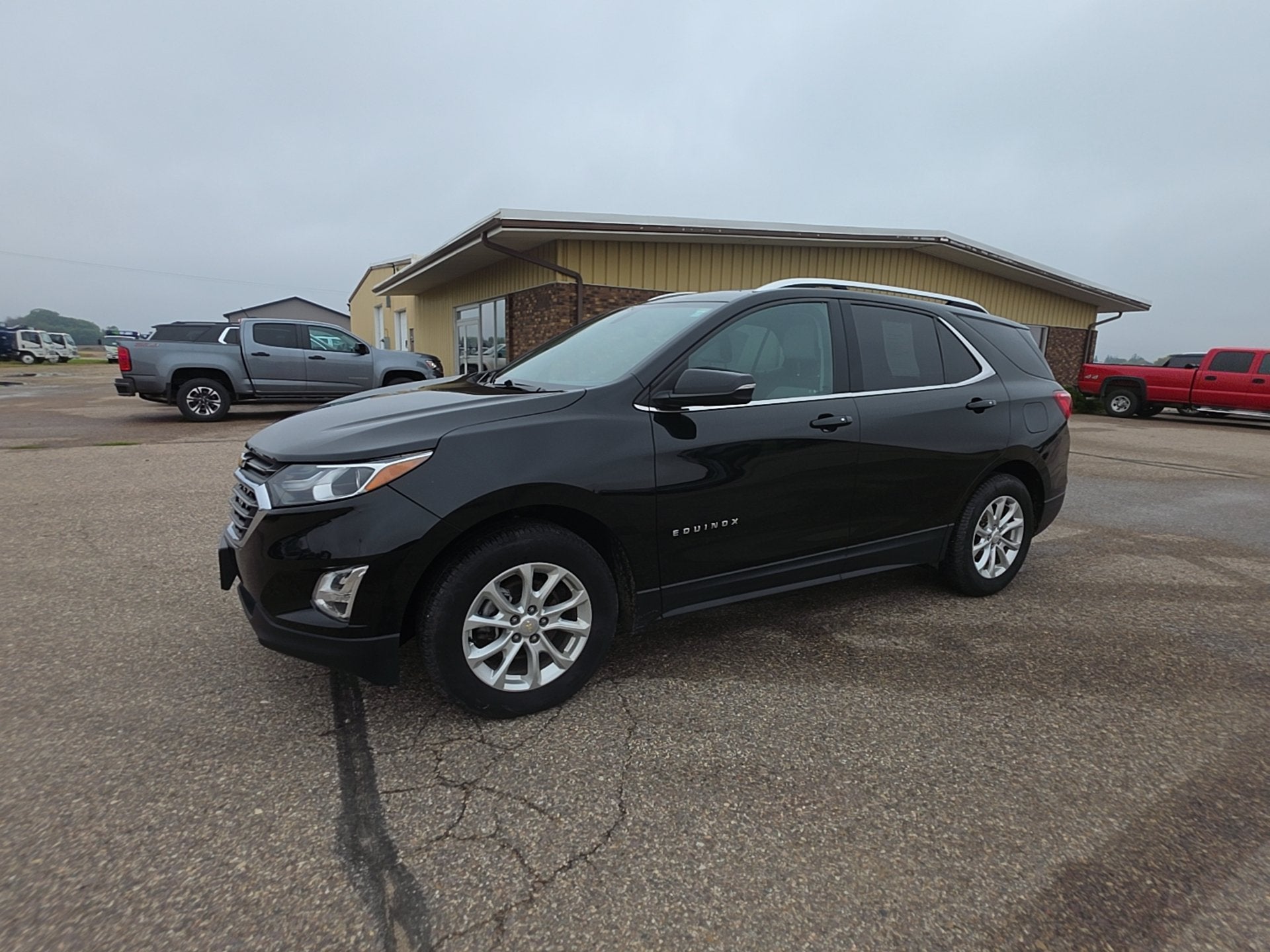 Used 2018 Chevrolet Equinox LT with VIN 2GNAXSEV6J6133555 for sale in Truman, Minnesota