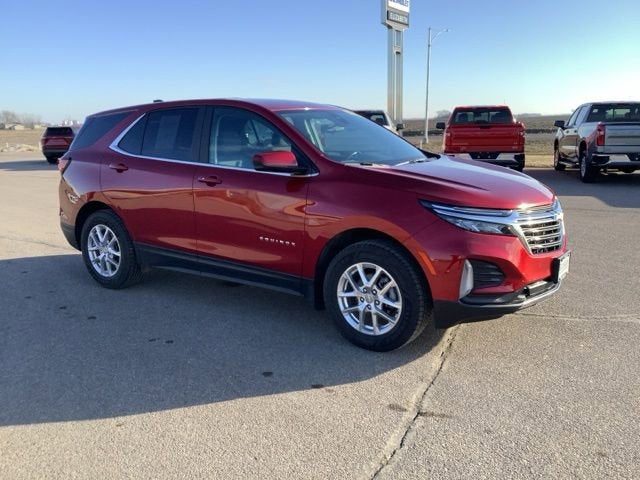 Used 2022 Chevrolet Equinox LT with VIN 3GNAXUEV9NL227300 for sale in Truman, Minnesota